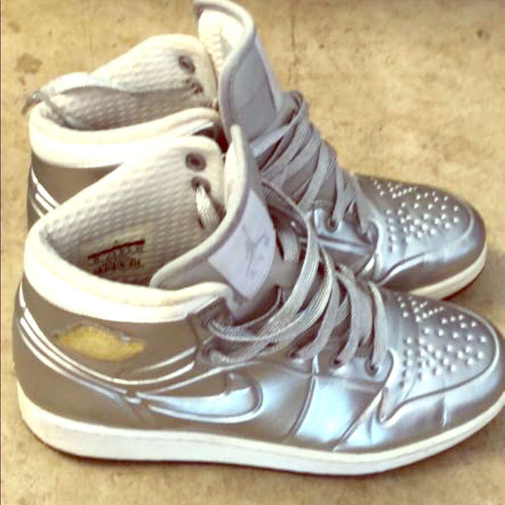 High top women’s Nike’s